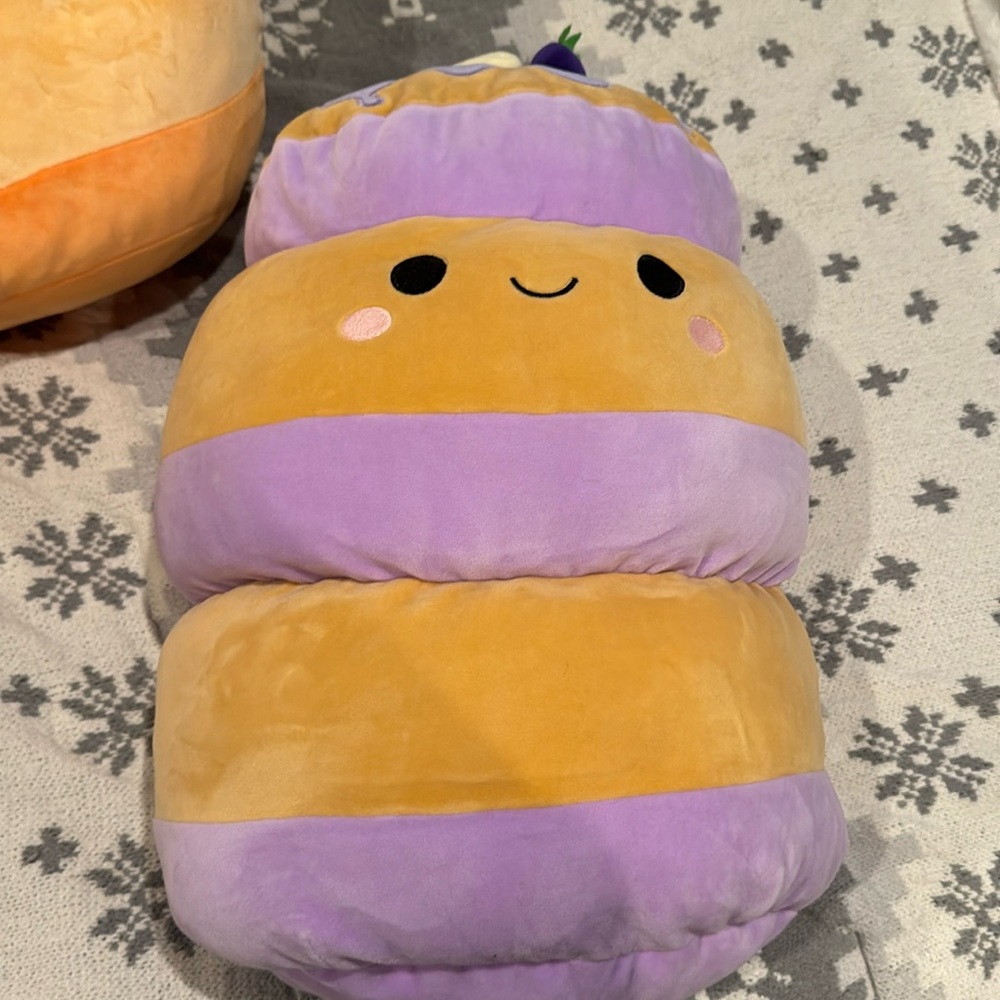 Blueberry pancakes, squish, mellow